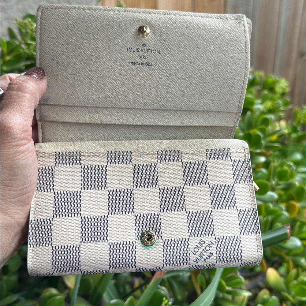 𝓛𝓸𝓤𝓘𝓢 𝓥𝓤𝓘𝓽𝓽𝓸𝓝 Tresor Wallet - Picture 3 of 16
